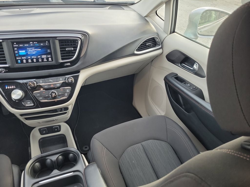 2020 Chrysler Pacifica Touring