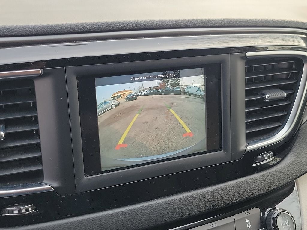 2020 Chrysler Pacifica Touring