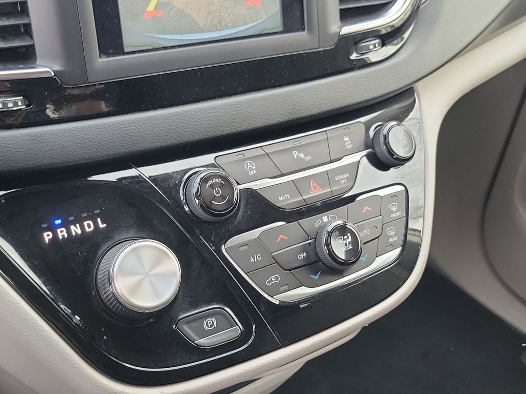 2020 Chrysler Pacifica Touring