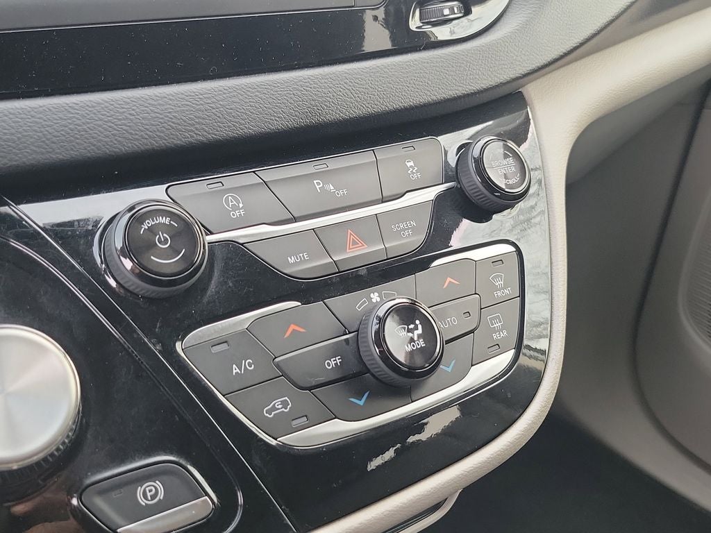 2020 Chrysler Pacifica Touring