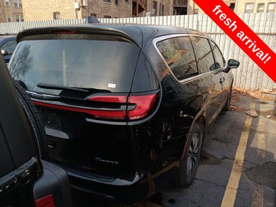 2023 Chrysler Pacifica Hybrid Touring L