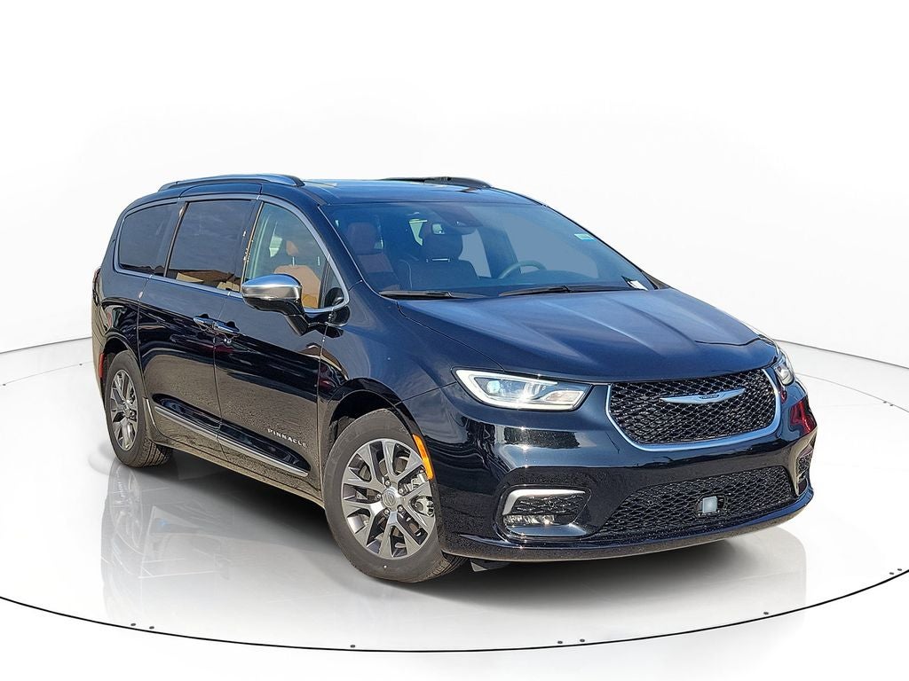 2024 Chrysler Pacifica Hybrid Pinnacle