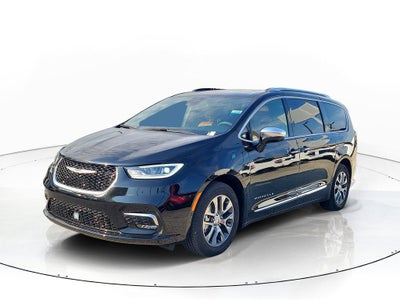 2024 Chrysler Pacifica Hybrid Pinnacle