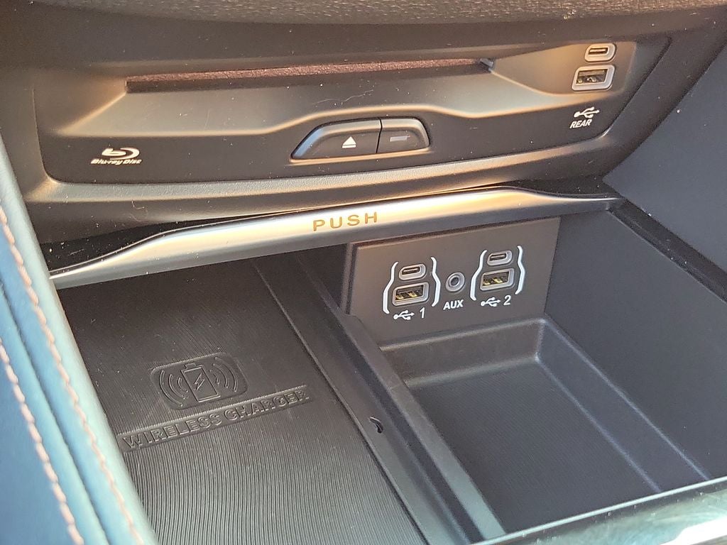 2024 Chrysler Pacifica Hybrid Pinnacle