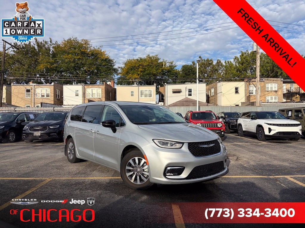 2024 Chrysler Pacifica Hybrid Select