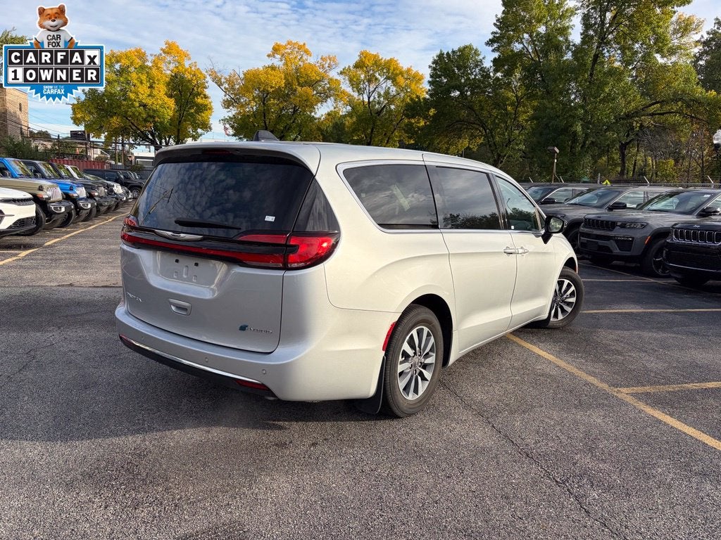 2024 Chrysler Pacifica Hybrid Select