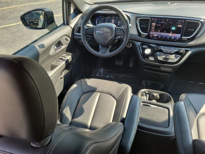 2024 Chrysler Pacifica Hybrid Select S Appearance