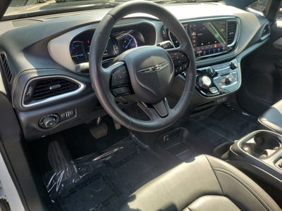 2024 Chrysler Pacifica Hybrid Select S Appearance