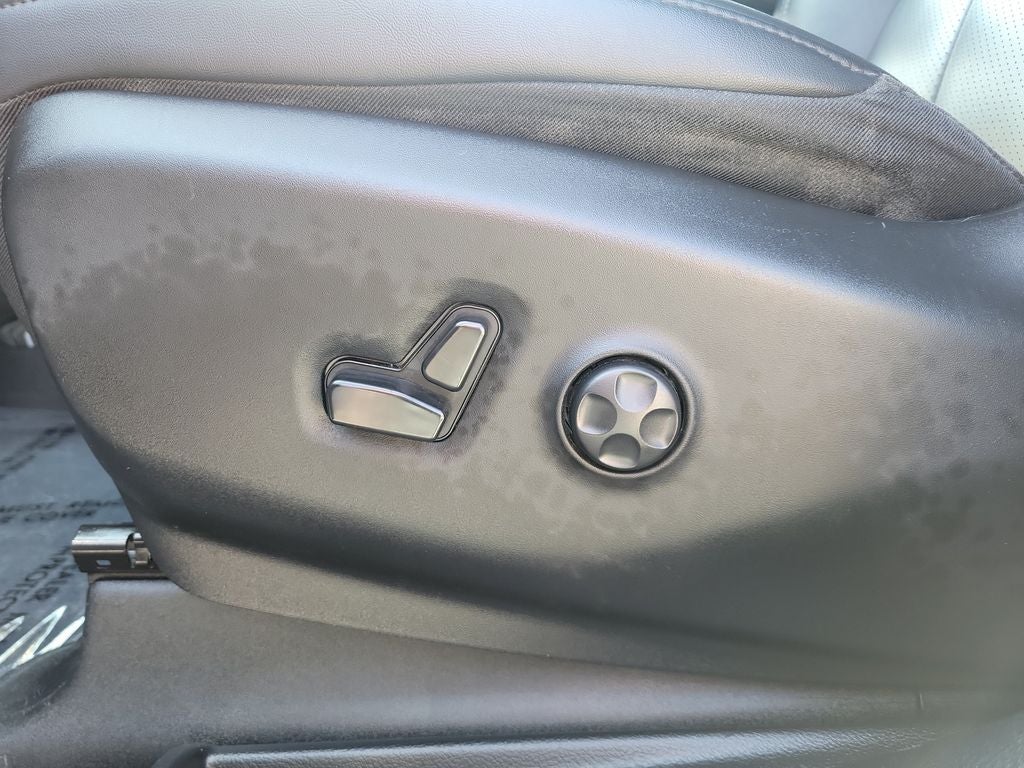 2024 Chrysler Pacifica Hybrid Select S Appearance