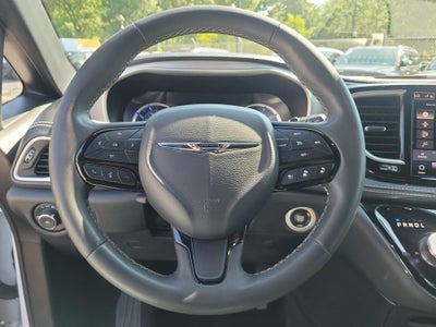 2024 Chrysler Pacifica Hybrid Select S Appearance