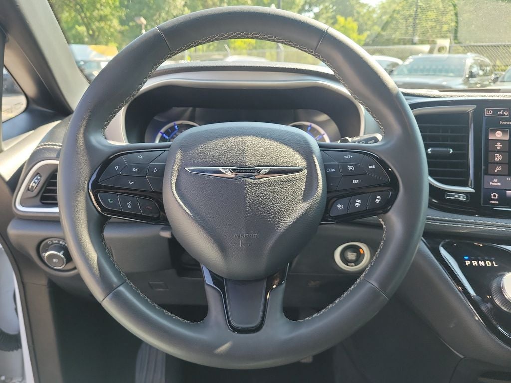 2024 Chrysler Pacifica Hybrid Select S Appearance