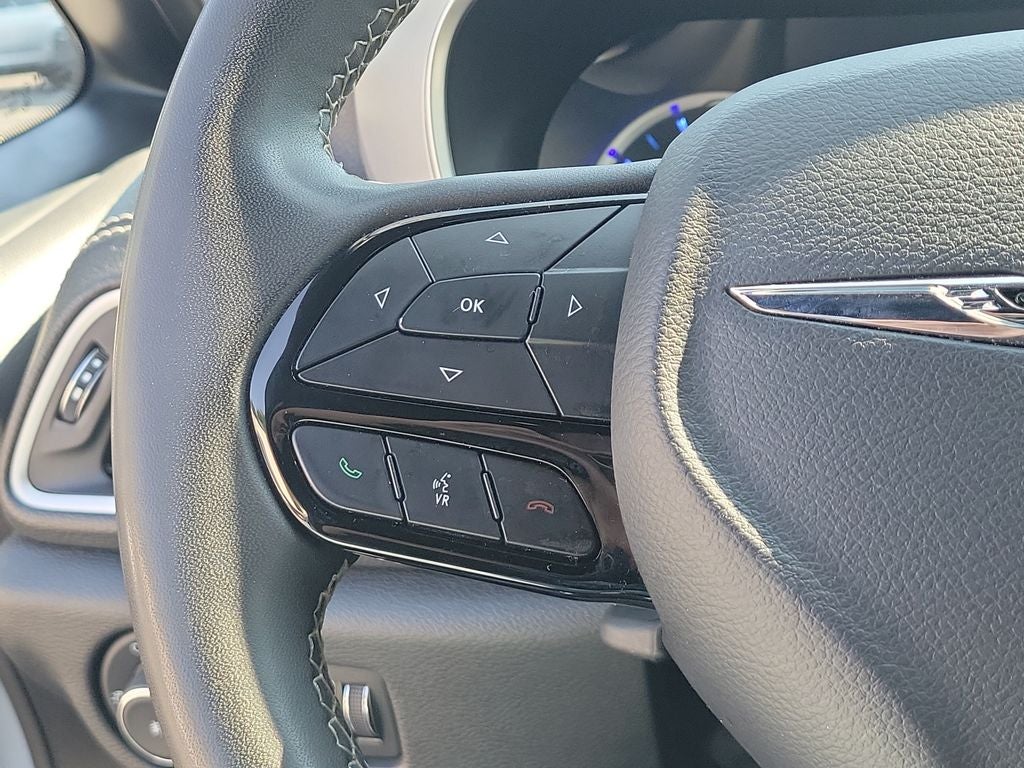 2024 Chrysler Pacifica Hybrid Select S Appearance