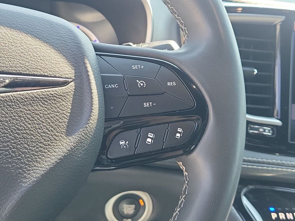 2024 Chrysler Pacifica Hybrid Select S Appearance