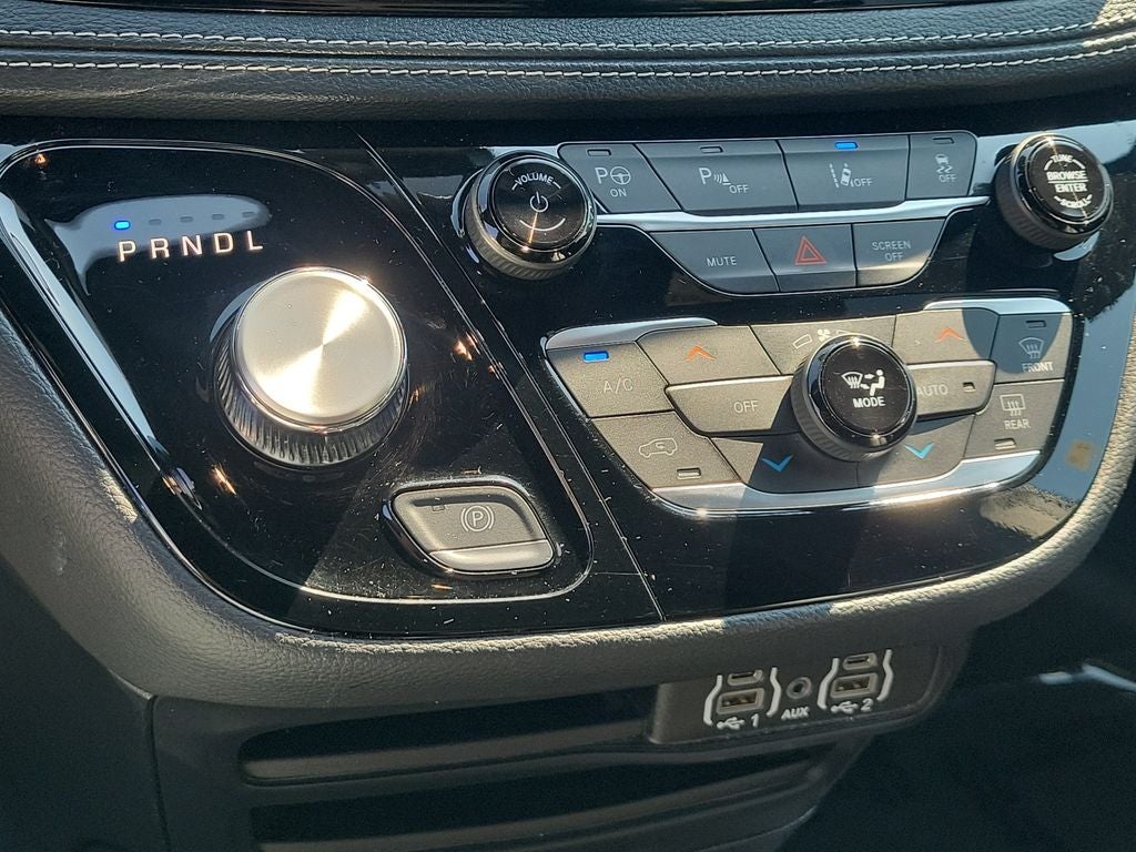 2024 Chrysler Pacifica Hybrid Select S Appearance