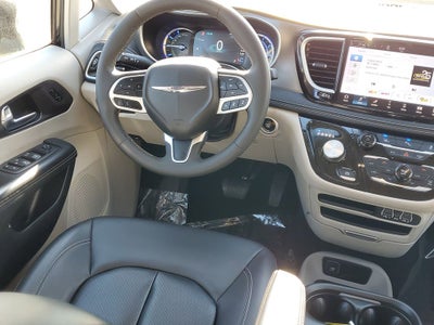 2024 Chrysler Pacifica Hybrid Select