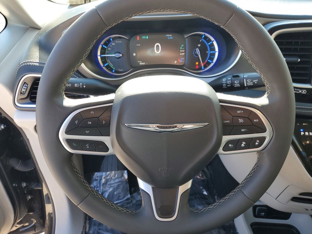2024 Chrysler Pacifica Hybrid Select
