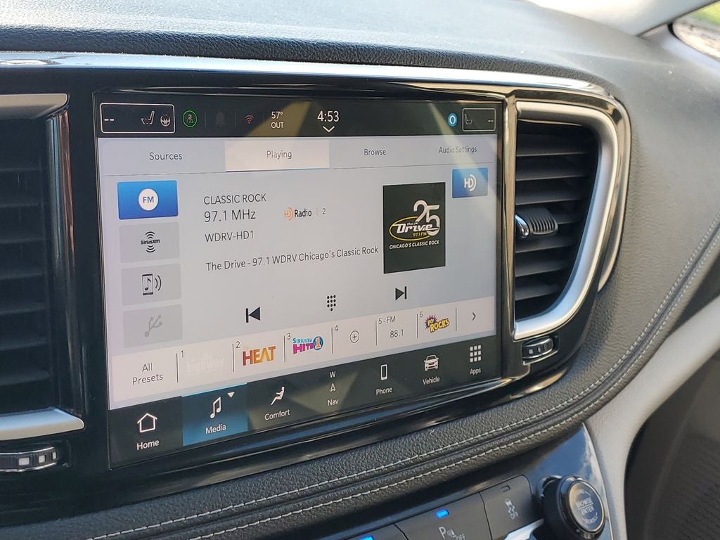 2024 Chrysler Pacifica Hybrid Select