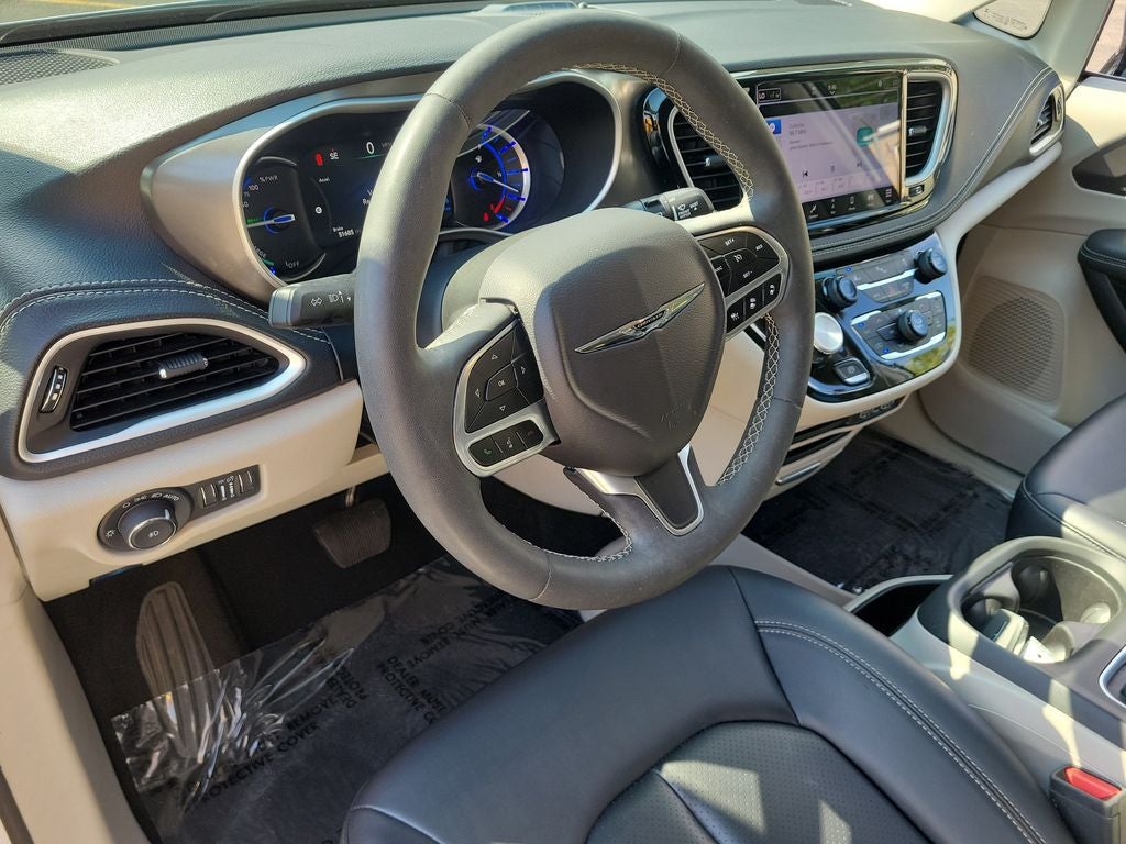 2024 Chrysler Pacifica Hybrid Select