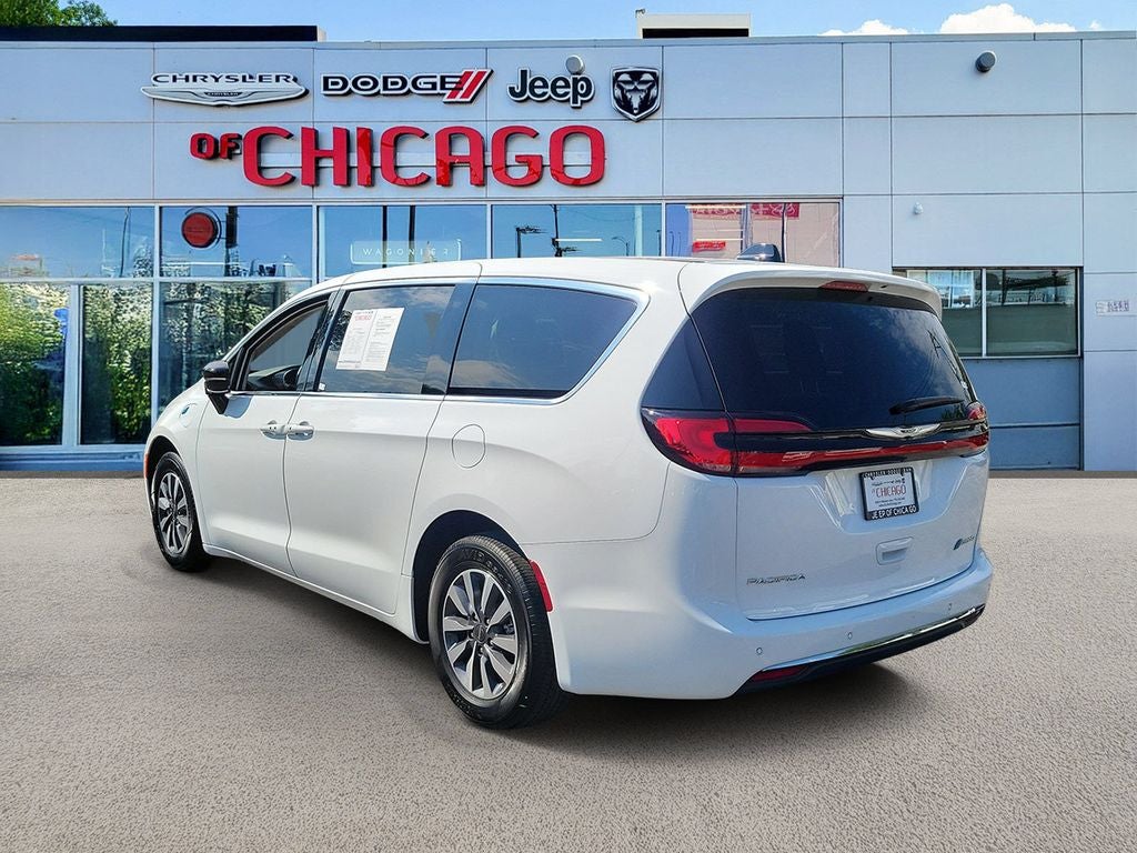 2024 Chrysler Pacifica Hybrid Select