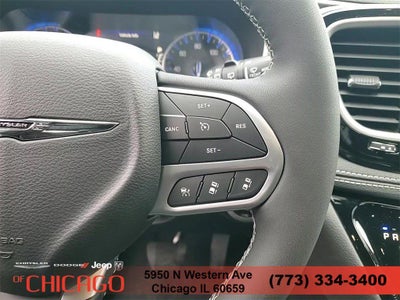 2025 Chrysler Pacifica Select