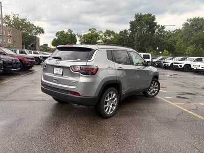 2022 Jeep Compass Latitude Lux