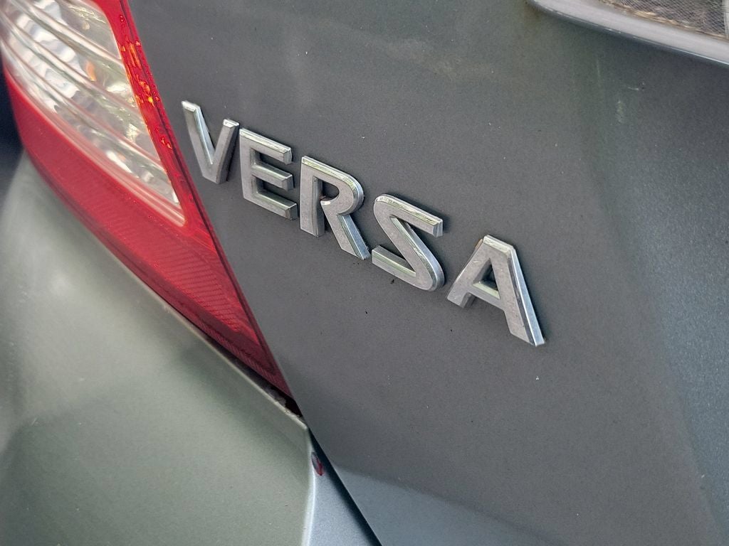 2011 Nissan Versa 1.8 S