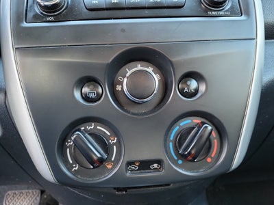 2017 Nissan Versa 1.6 SV