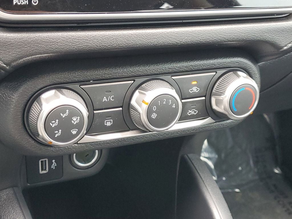 2024 Nissan Versa 1.6 S