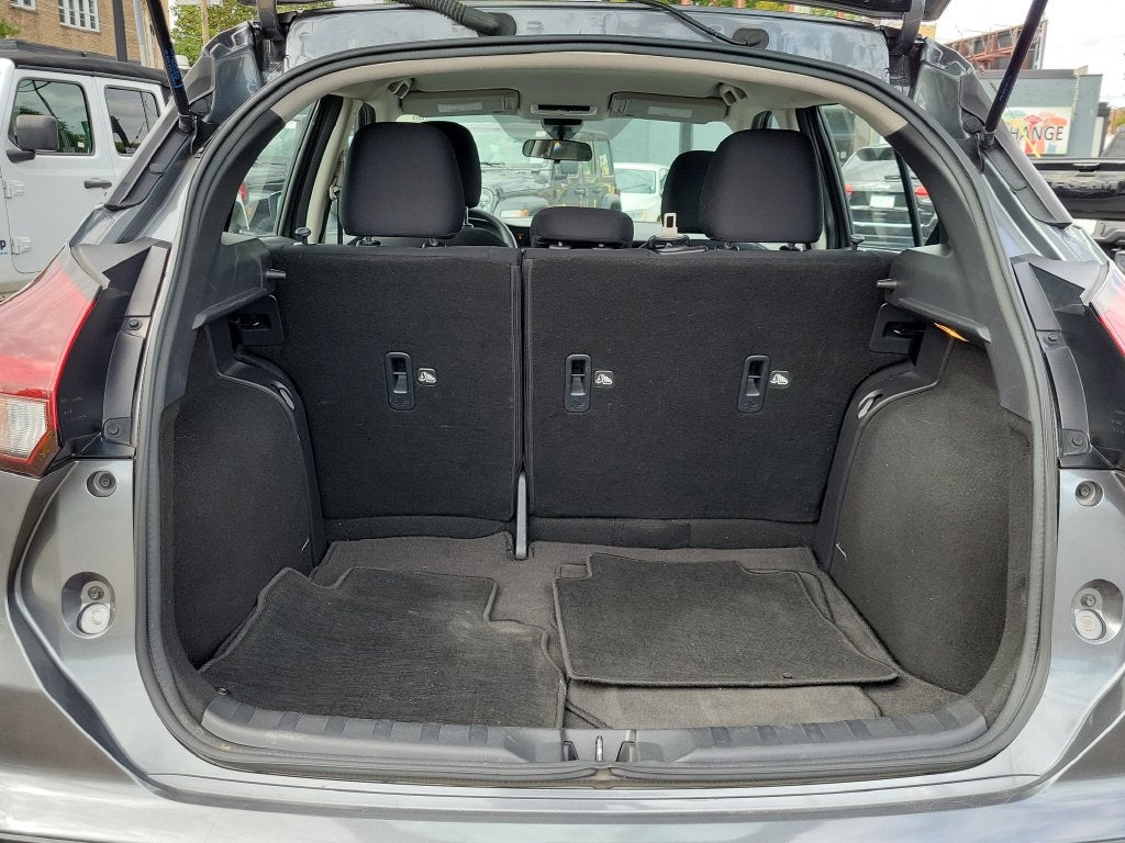 2023 Nissan Kicks S