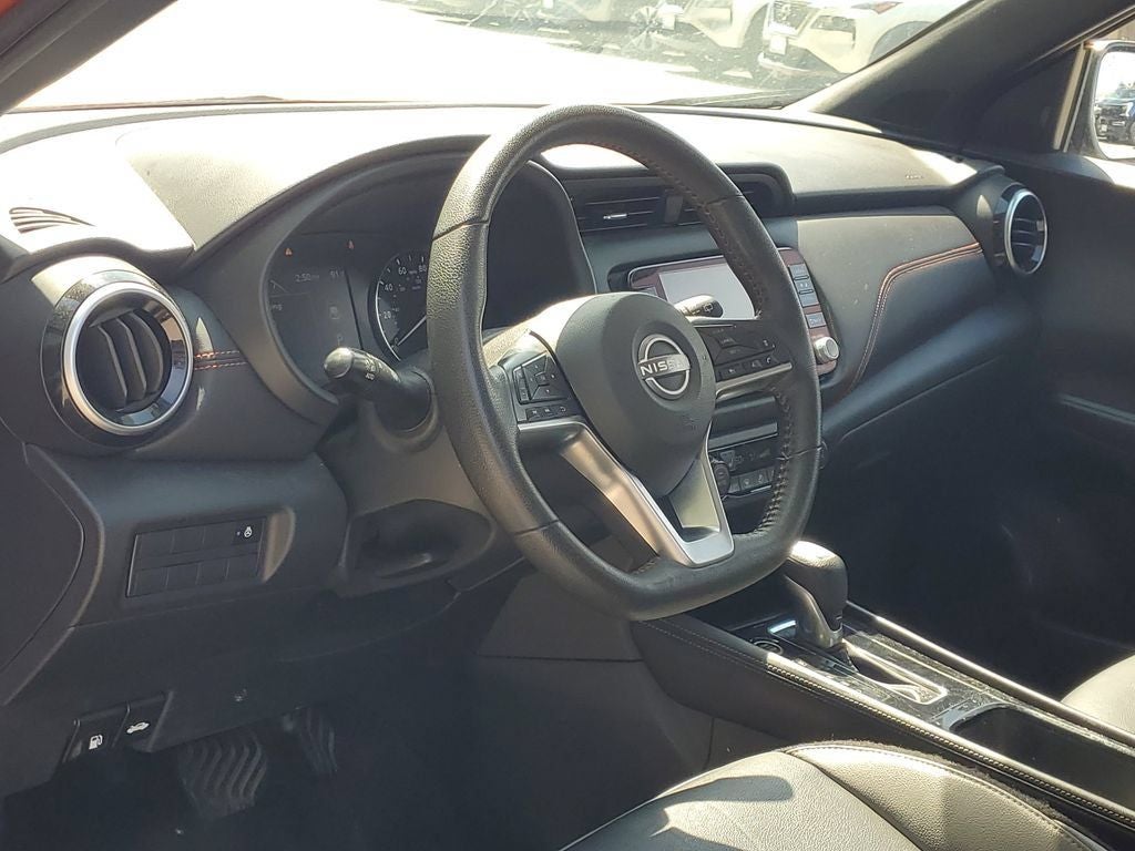 2023 Nissan Kicks SR