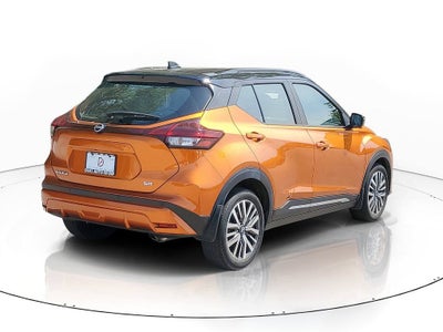 2023 Nissan Kicks SR