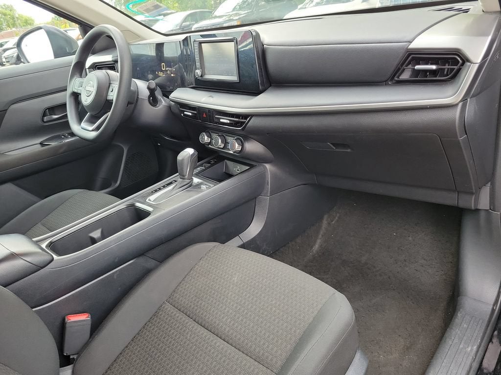 2025 Nissan Kicks S