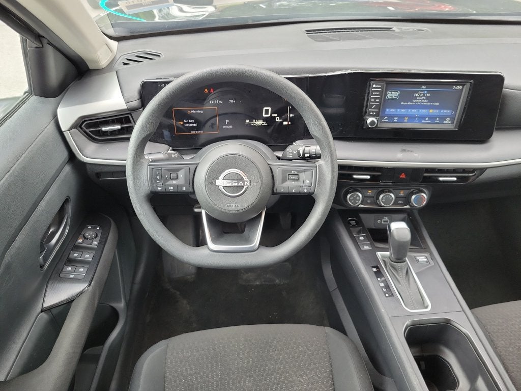 2025 Nissan Kicks S