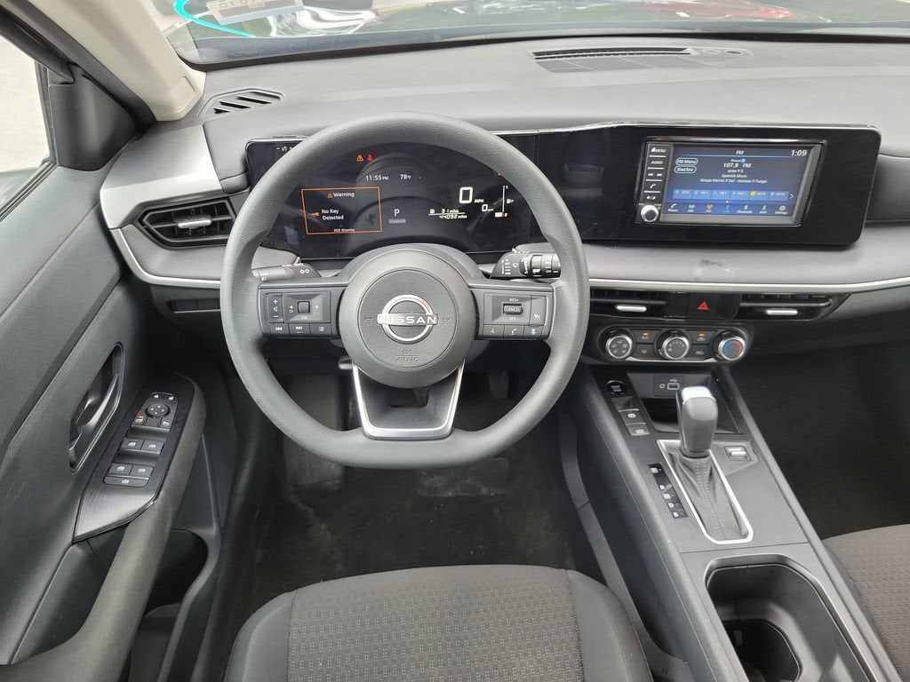 2025 Nissan Kicks S