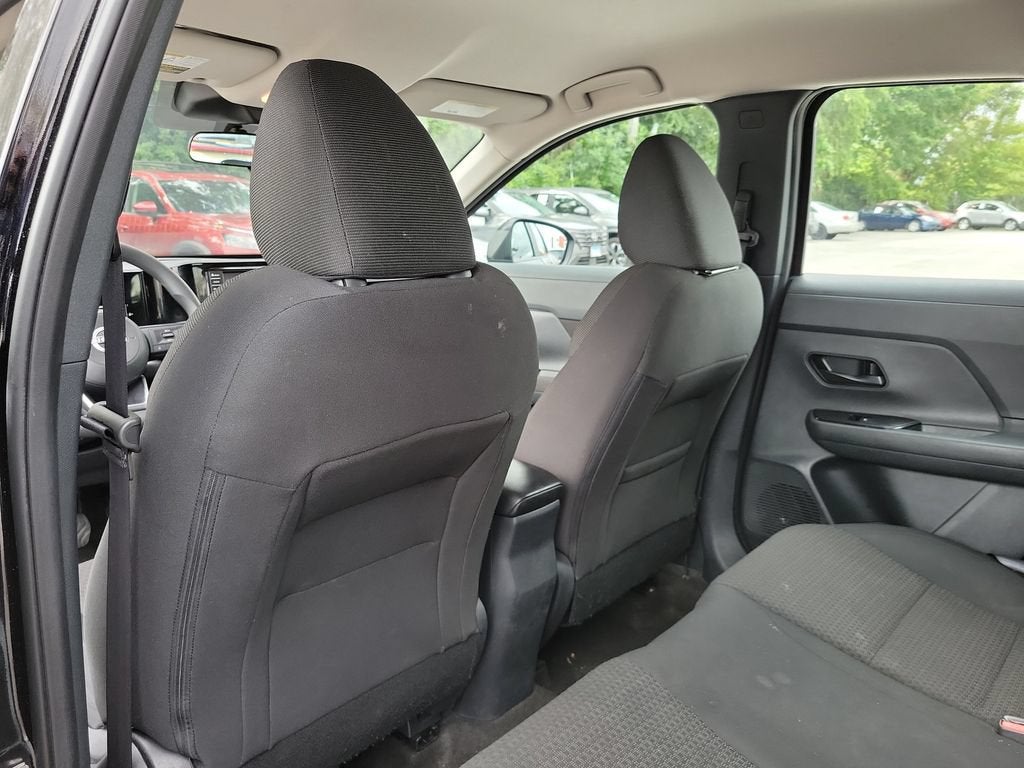 2025 Nissan Kicks S