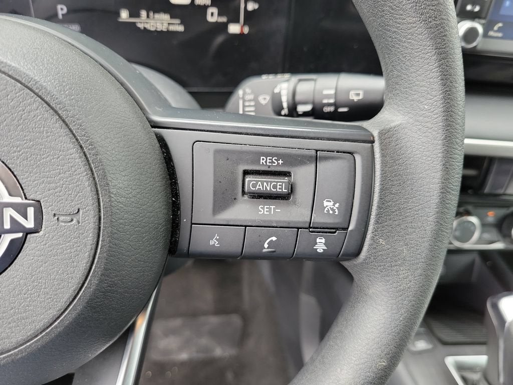 2025 Nissan Kicks S