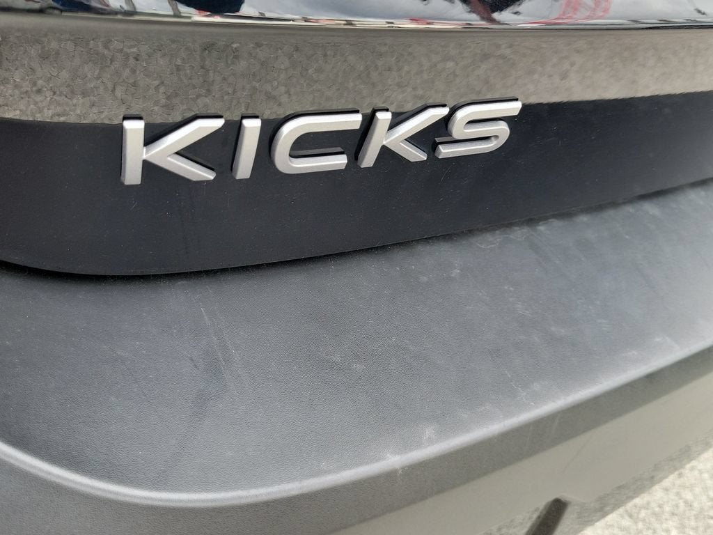 2025 Nissan Kicks S