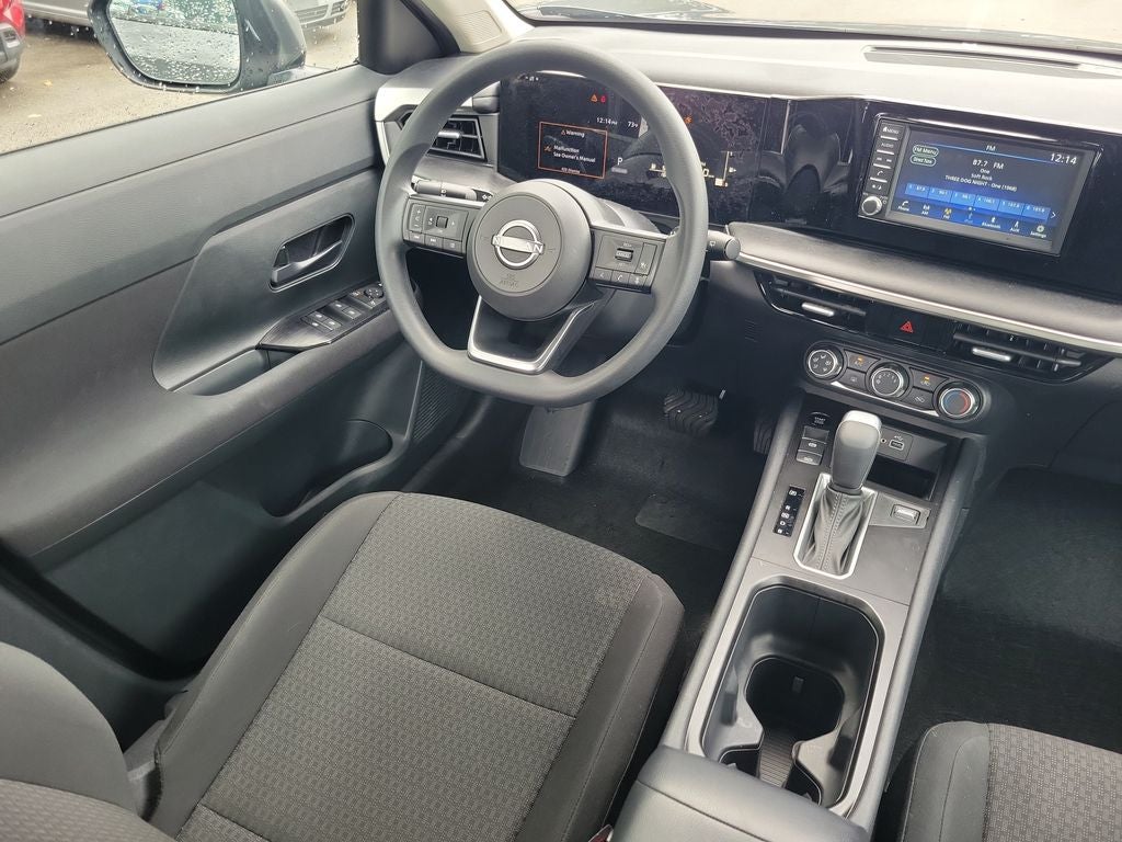 2025 Nissan Kicks S