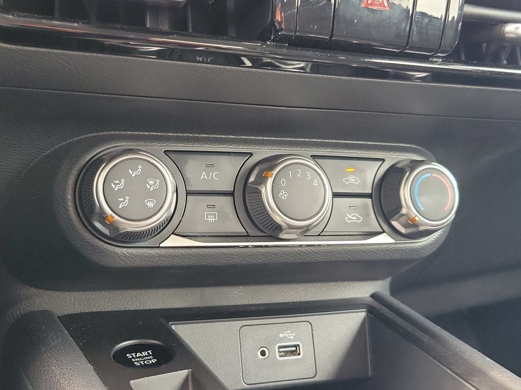 2025 Nissan Kicks S