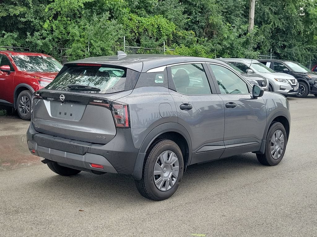 2025 Nissan Kicks S