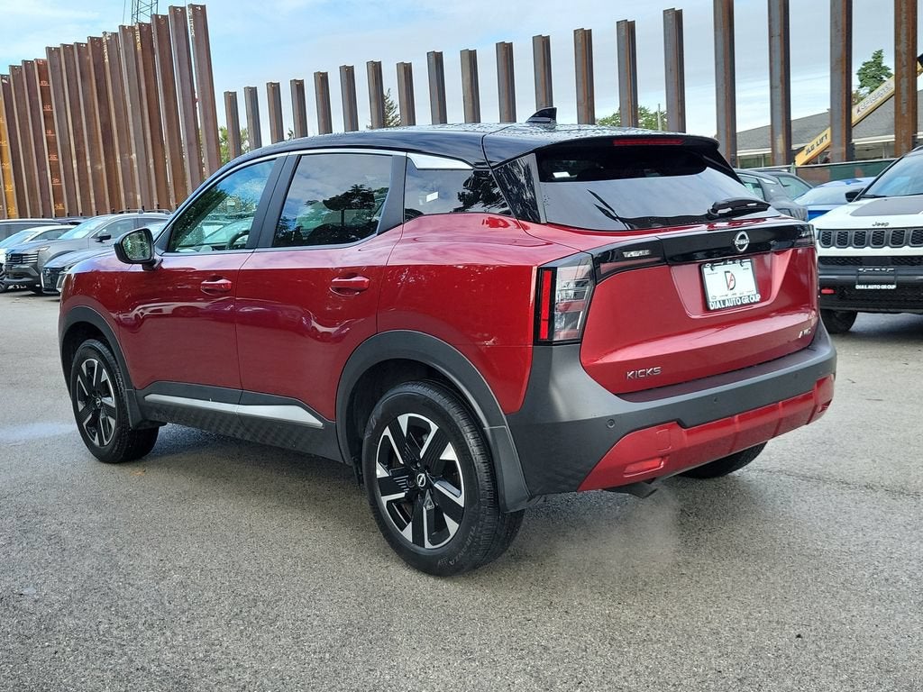 2025 Nissan Kicks SV