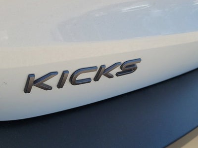 2025 Nissan Kicks SV