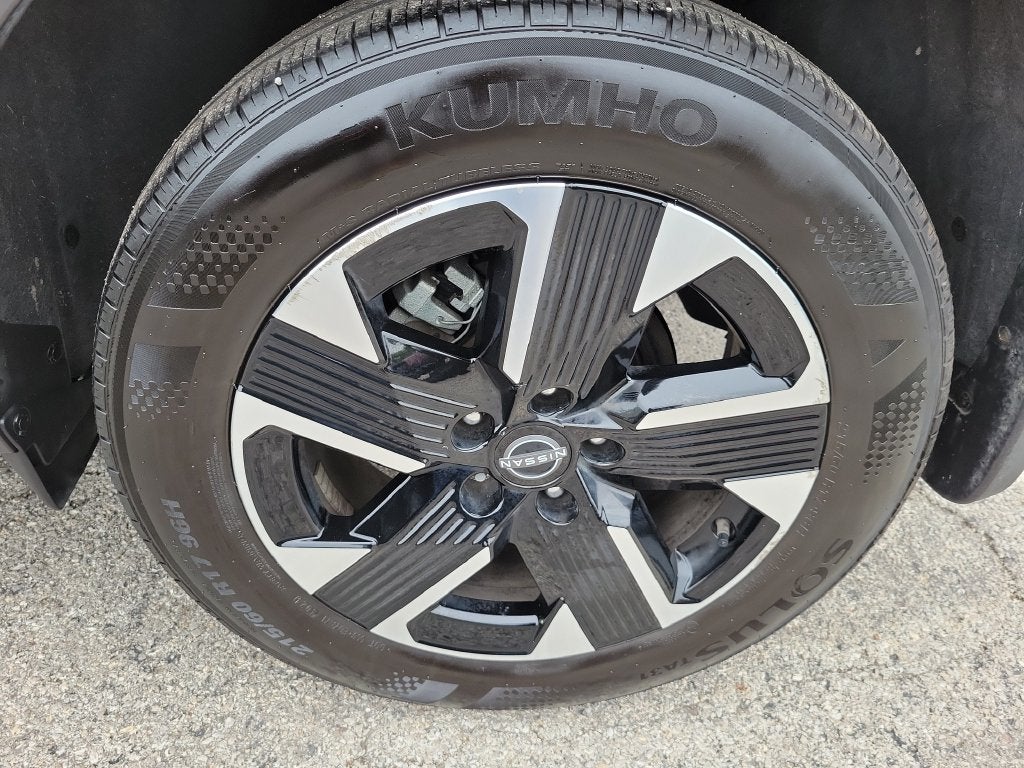 2025 Nissan Kicks SV