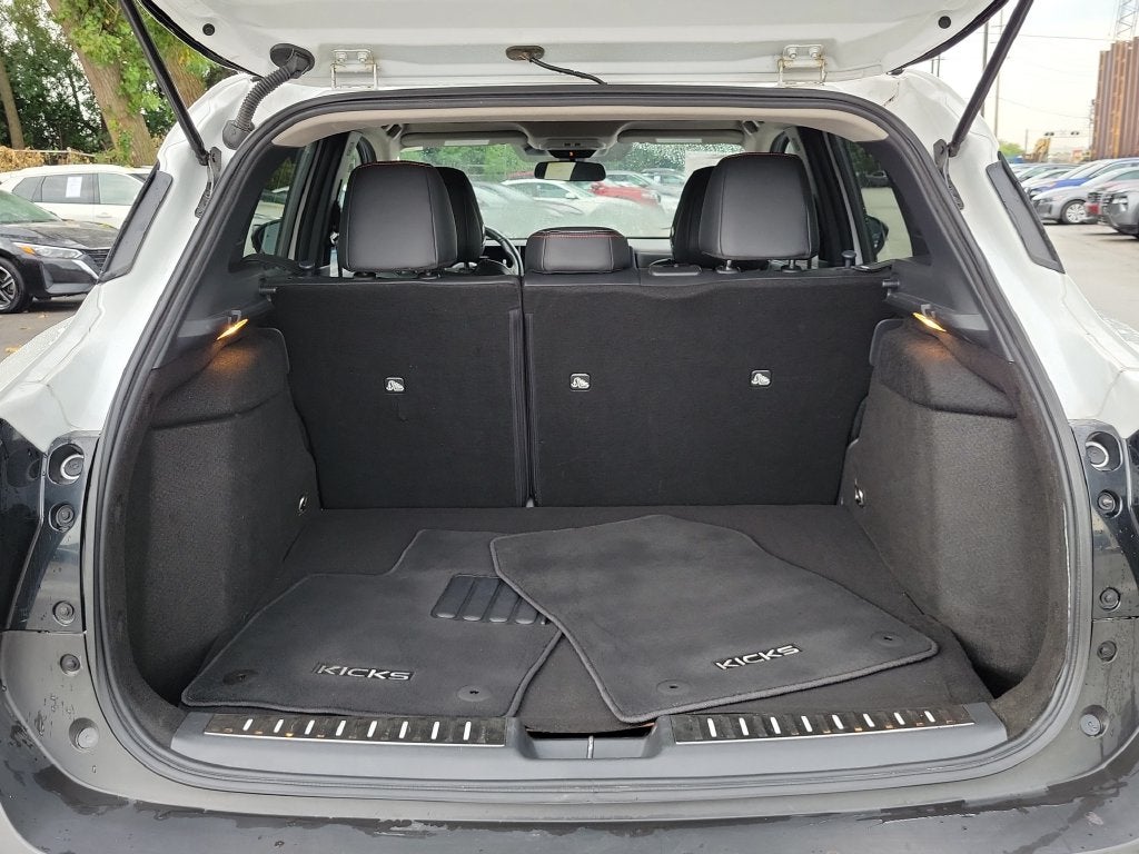 2025 Nissan Kicks SR