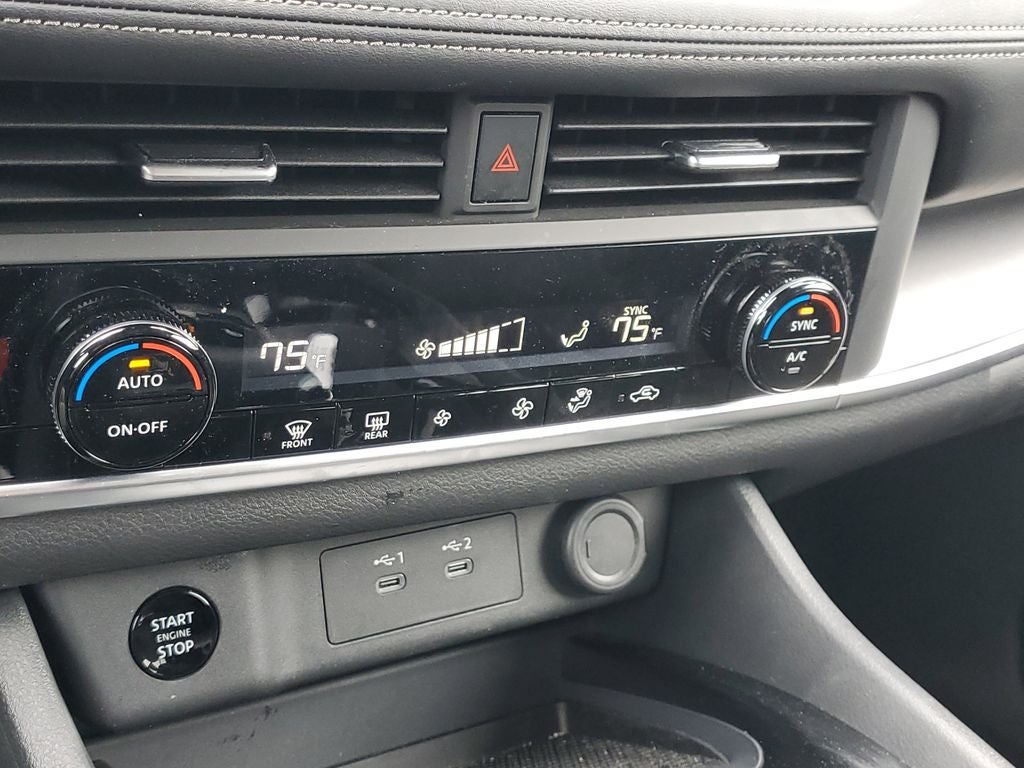 2025 Nissan Rogue SV