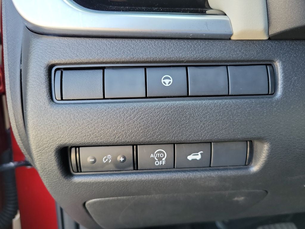 2025 Nissan Rogue SL