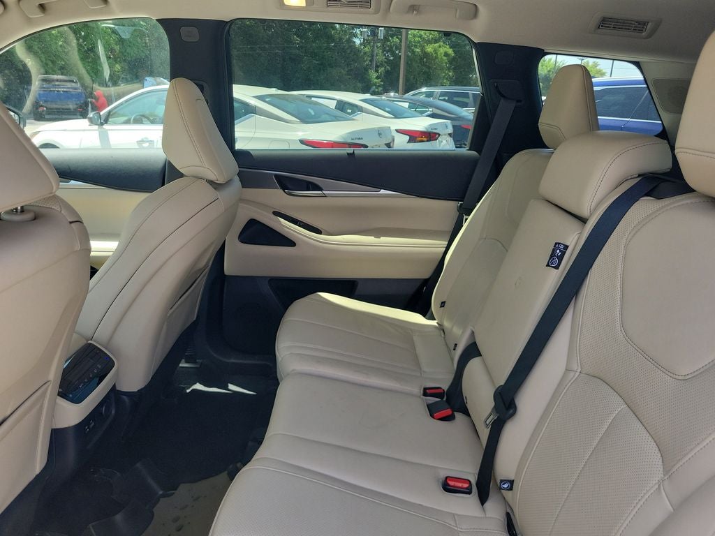 2023 INFINITI QX60 LUXE