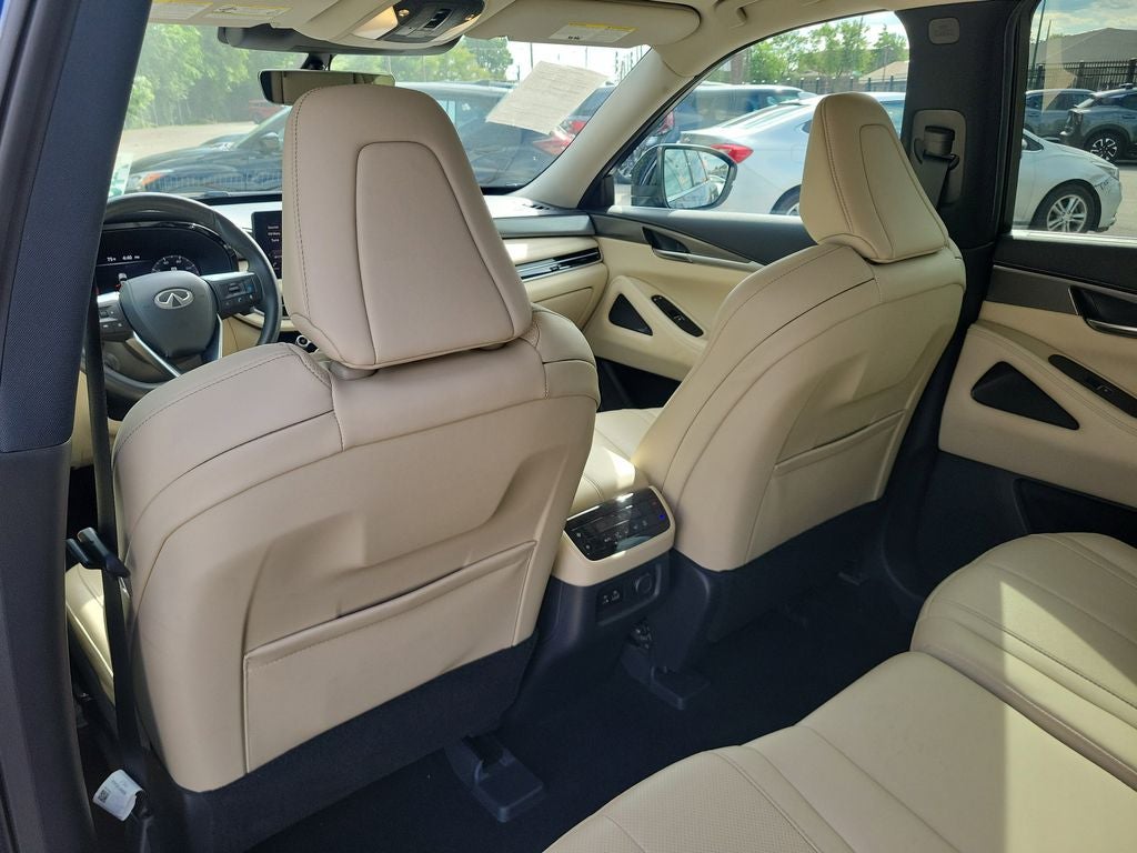2023 INFINITI QX60 LUXE