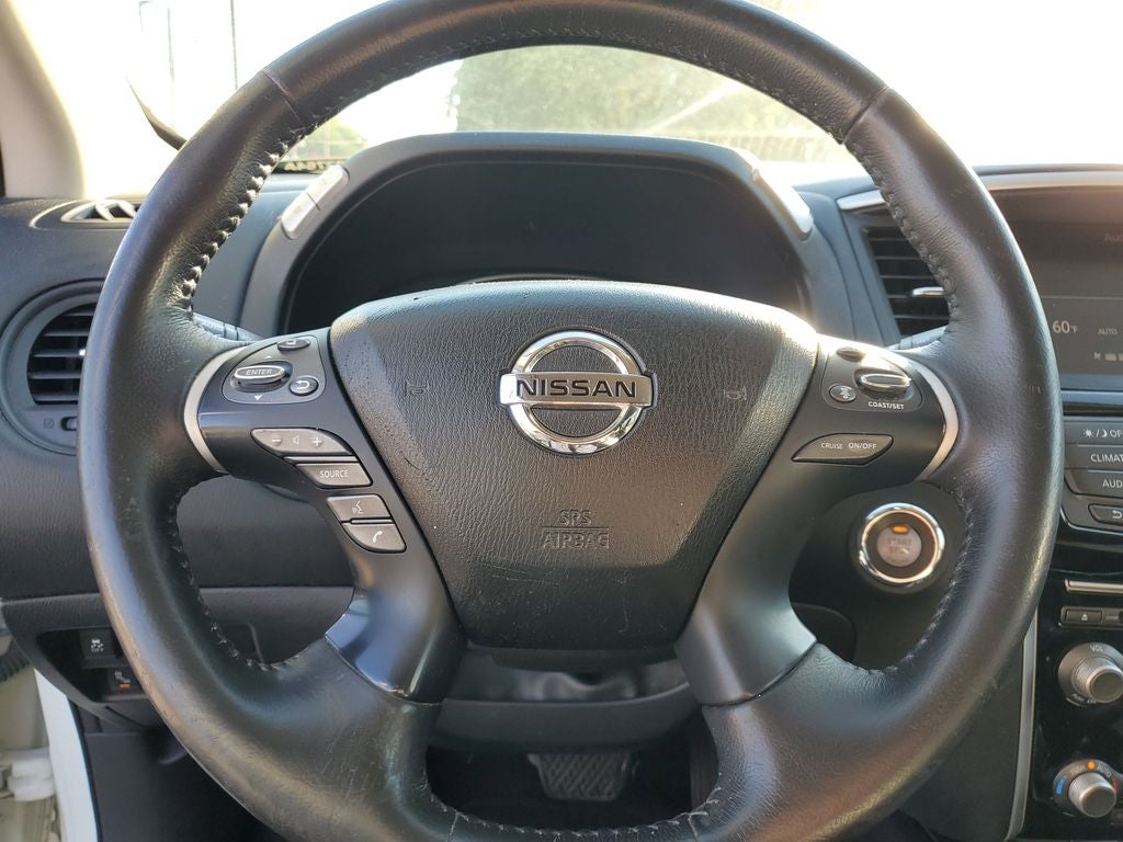 2020 Nissan Pathfinder SV