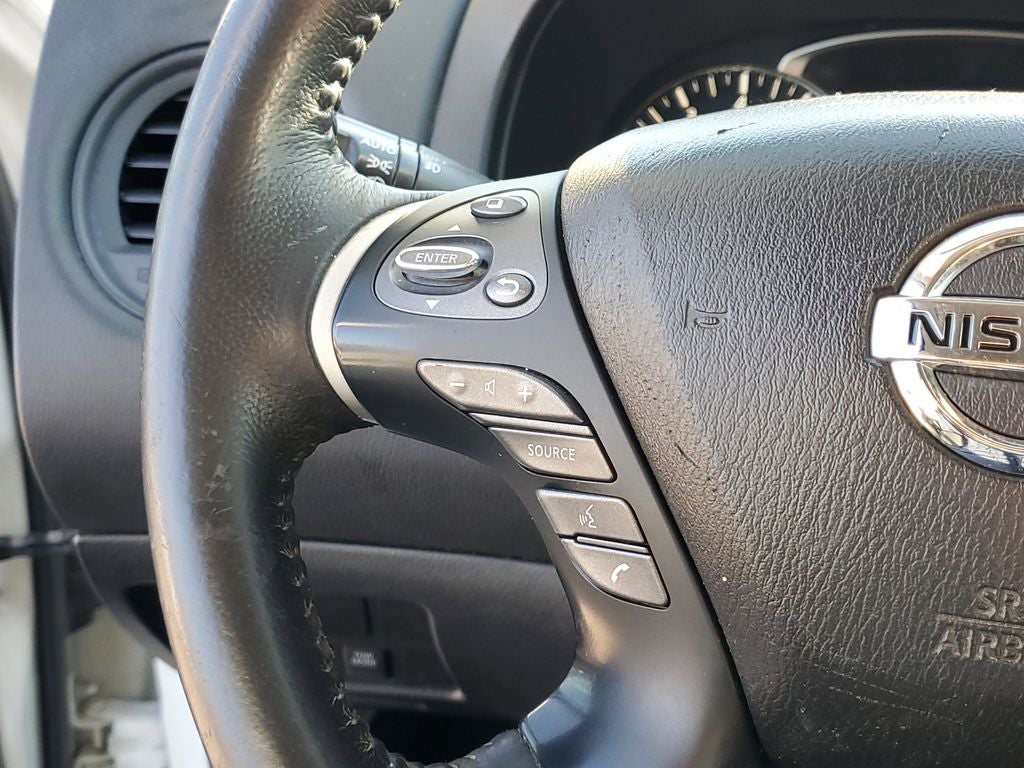 2020 Nissan Pathfinder SV